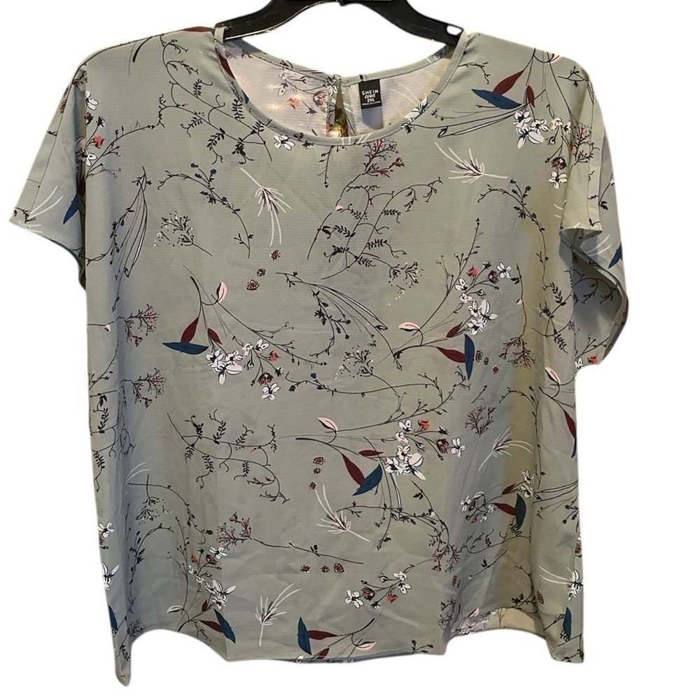 SHEIN Women’s Floral Plus Size Blouse